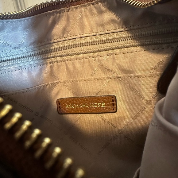 Michael Kors sling purse - Picture 2 of 2